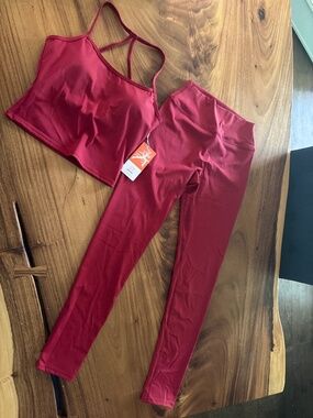 CHERRY RED 🍒 workout set